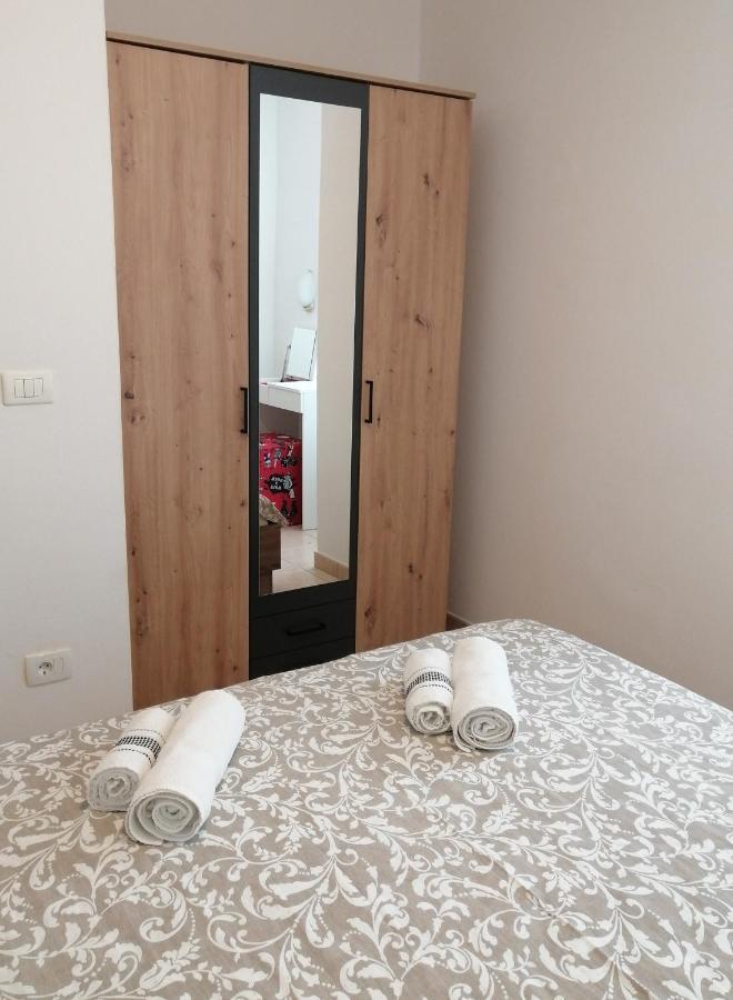 Apartment Layla - Intermezzo With Sea View In Center Of Рабац Екстериор снимка